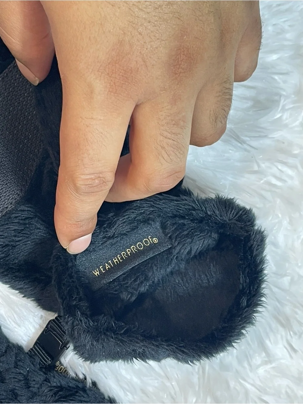 Weatherproof Women’s Black Faux Fur Gloves Size L excellent condition